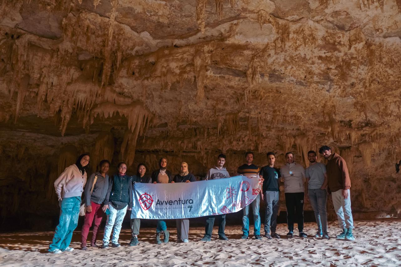 White Desert & Gara Cave Adventure